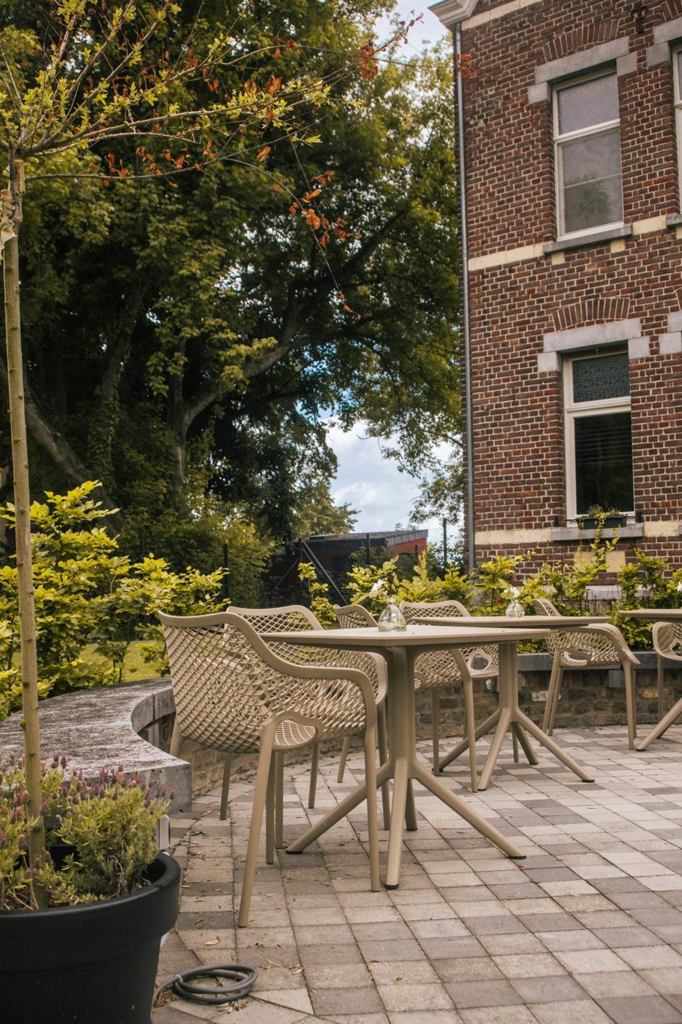 B&B Het Notarishuis - Authentiek Verblijf Nabij Maastricht Вурен Экстерьер фото
